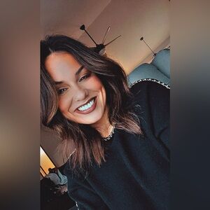 Meet your Posher, Cydney